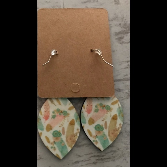 Boho feather Sublimation earrings - Picture 2 of 3